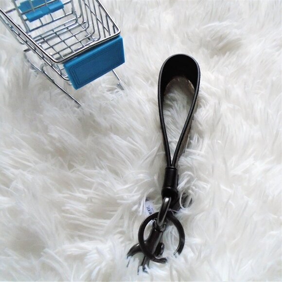 Coach Large Loop Key Fob F79882 - Picture 3 of 7